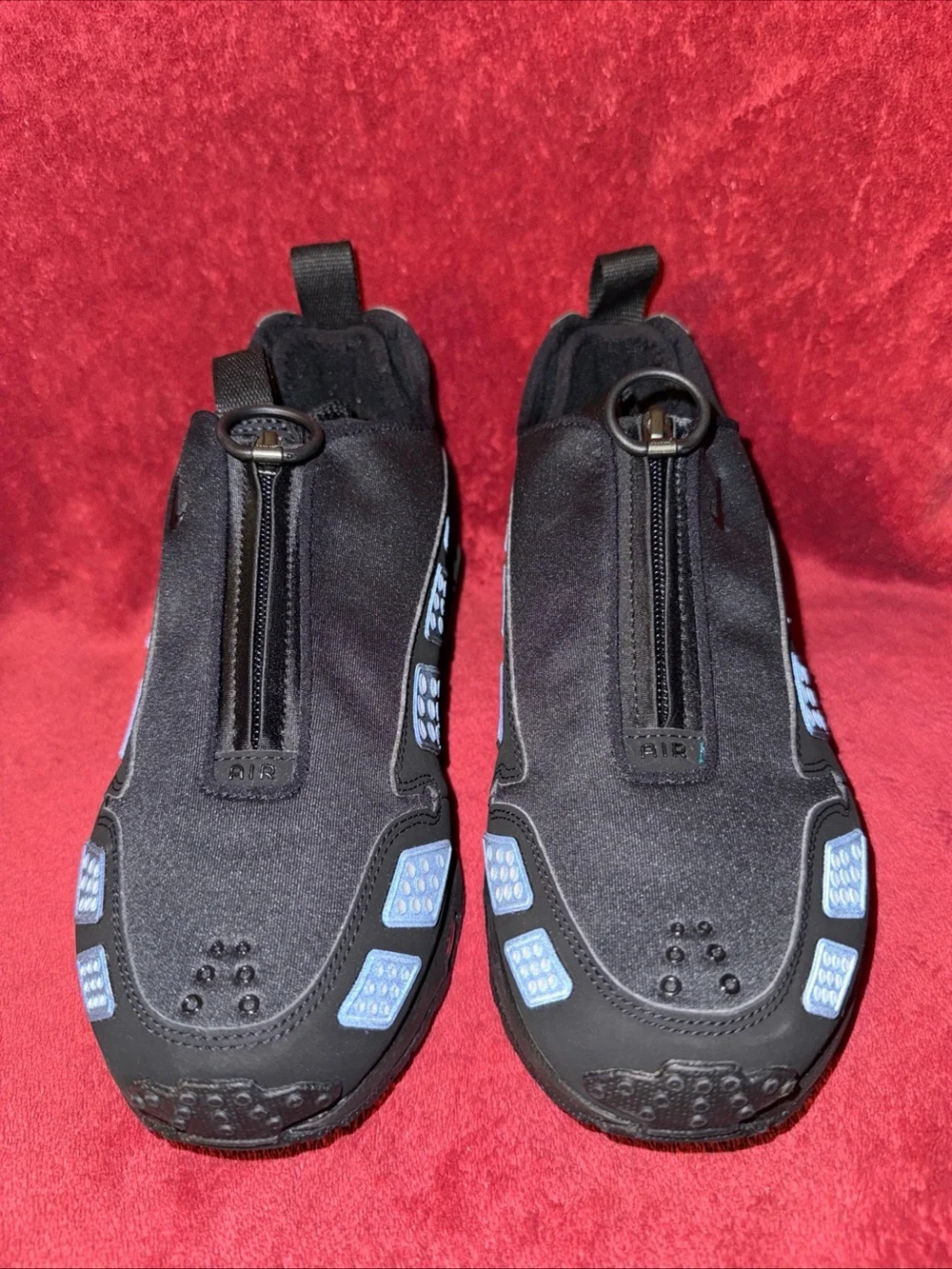 Nike Women’s Air Sunder Max “Black Silver”